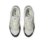 أسيكس جيل إن واي سي كريمي وبيج معدني - كوتشي من EG KICKS