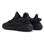 ييزي 350 بوست في 2 – أسود - كوتشي من EG KICKS