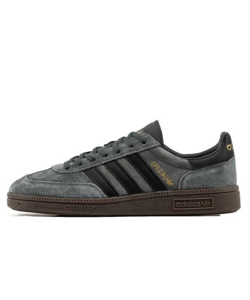 Spezial “Carbon” - كوتشي من EG KICKS