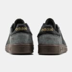 Spezial “Carbon” - كوتشي من EG KICKS